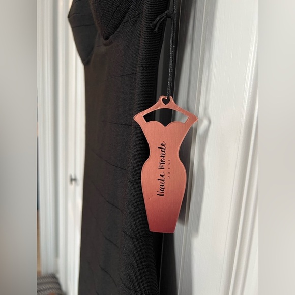 NWT Haute Monde black bodycon dress. - Picture 4 of 8